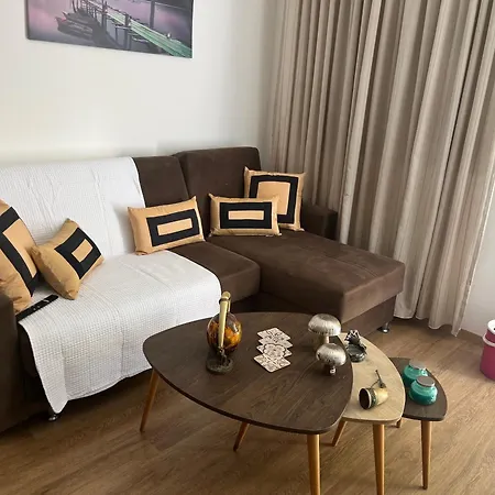 アパート Panos Salt Aglantzia