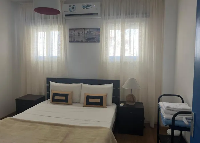 Panos Salt Lägenhet *